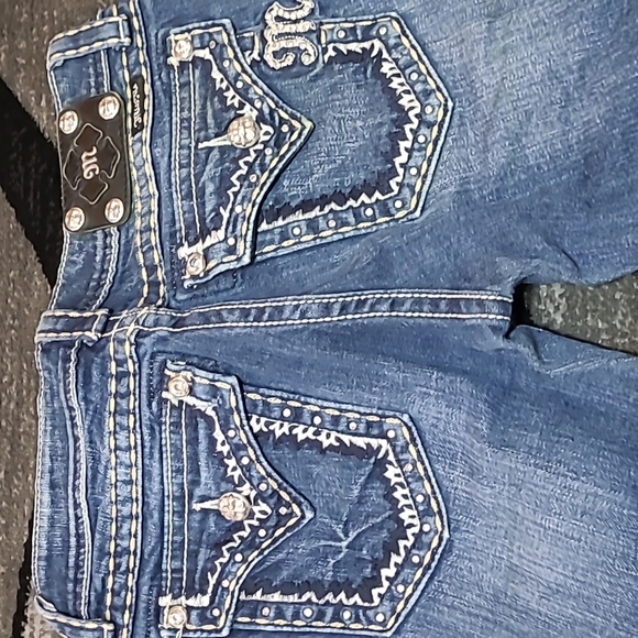 MISS ME EMBROIDERED RHINESTONES EASY BERMUDA DENIM JEAN SHORTS - Picture 9 of 14